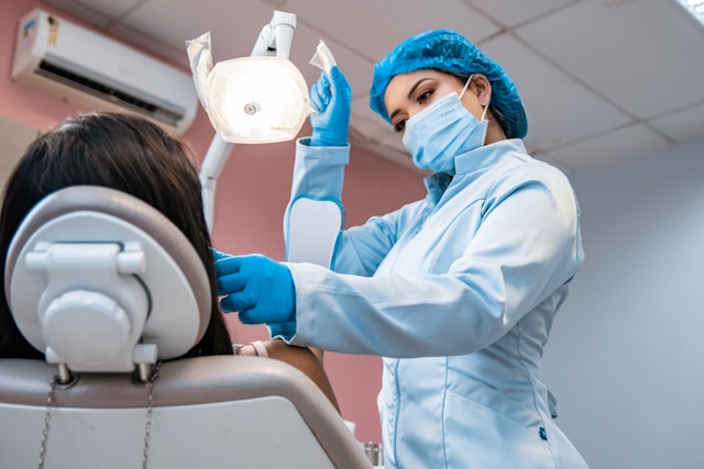 Dentiste à Québec : l&rsquo;expertise sur mesure pour des soins dentaires complets et adaptés