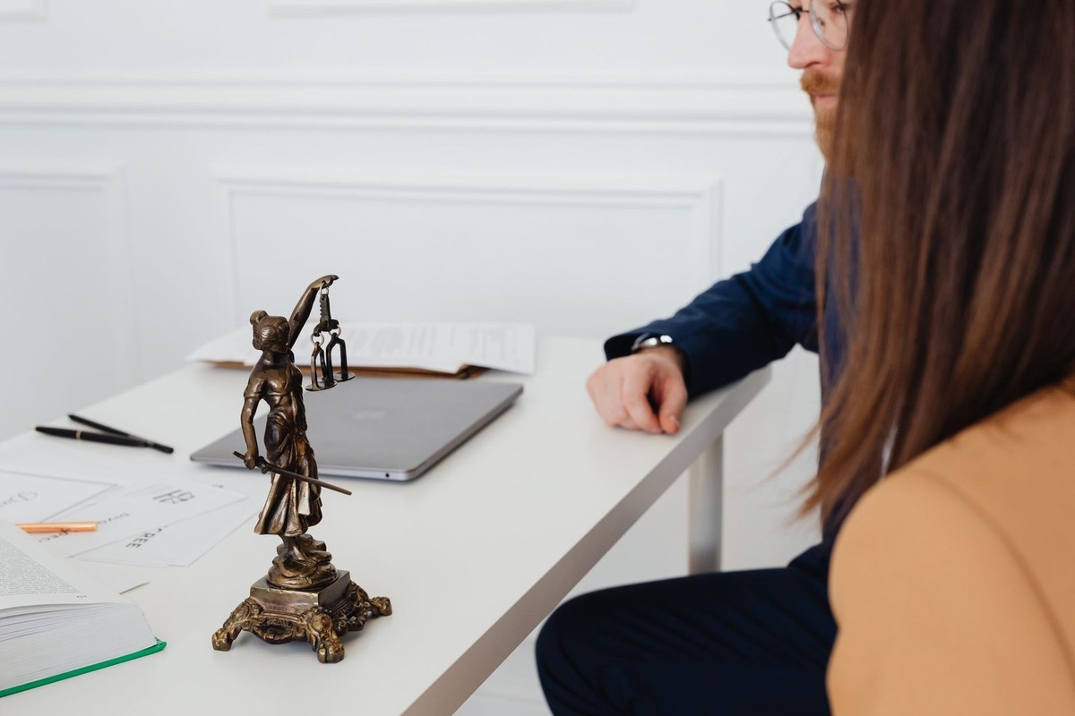 Votre associé veut vendre à un concurrent : vos recours